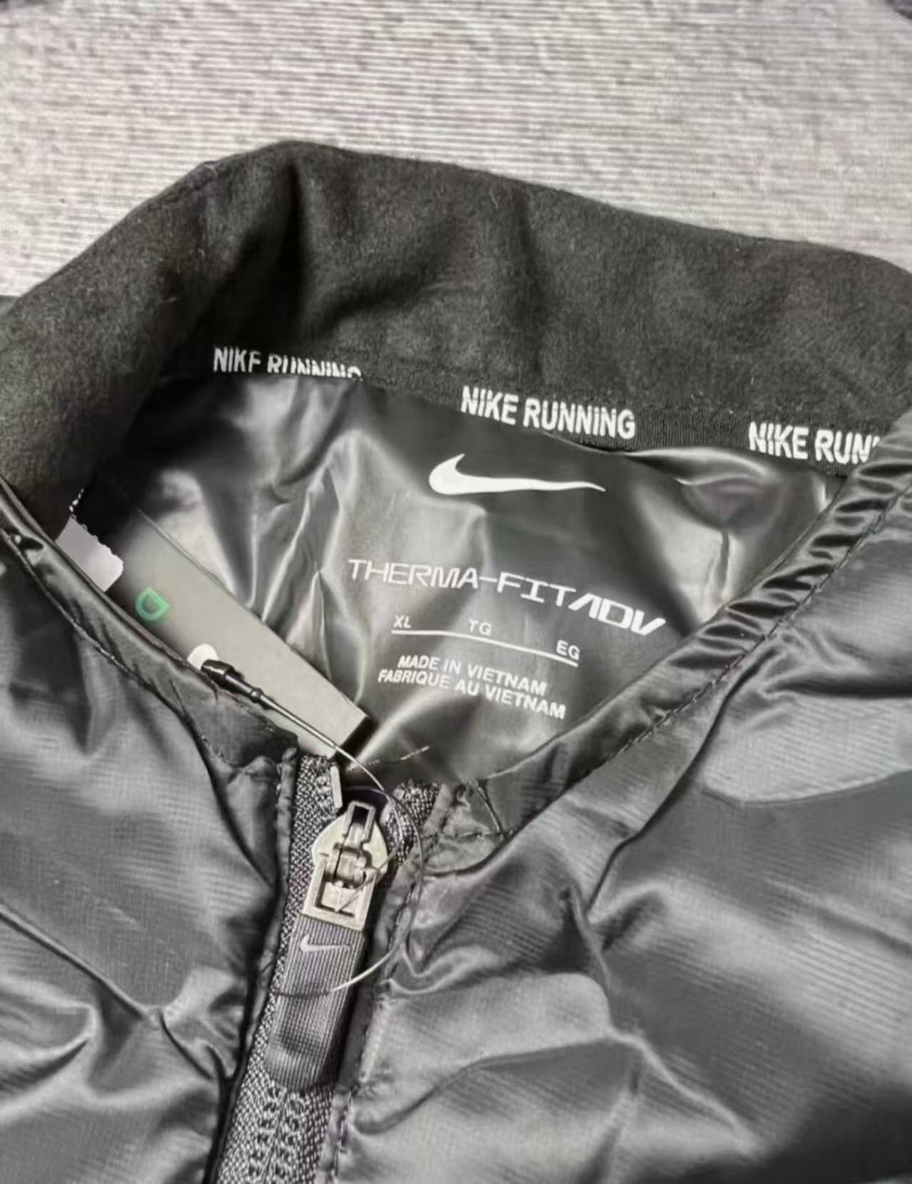 Nike Black Quilted Warm Down Vest - Sleeveless Lightweight Outdoor Casual Gilet - Image 3