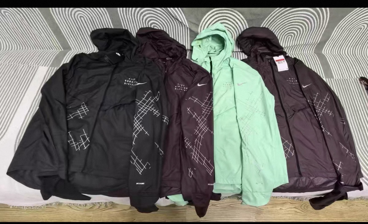 Nike Mint Green Hooded Lightweight Jacket - Geometric Line Decor Windproof Sports Coat - Image 2