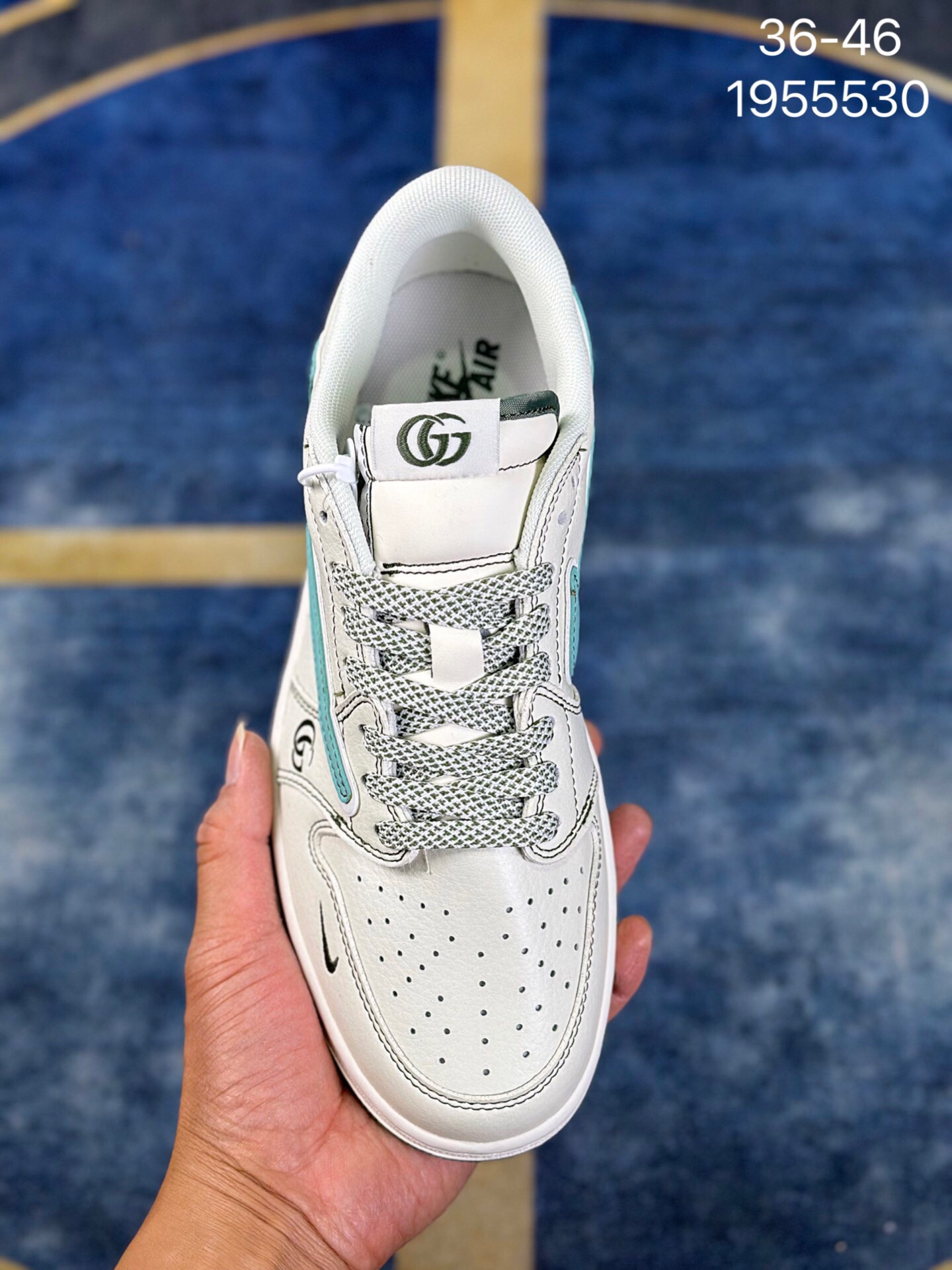 Gucci x Nike Collaborative Low-Top Sneakers - Image 3