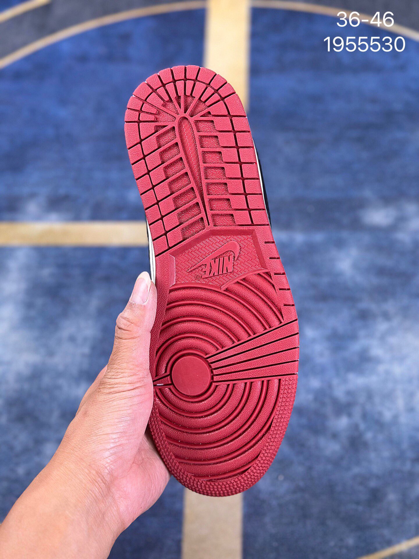 Louis Vuitton x Nike Collaborative Low-Top Sneakers - Image 4