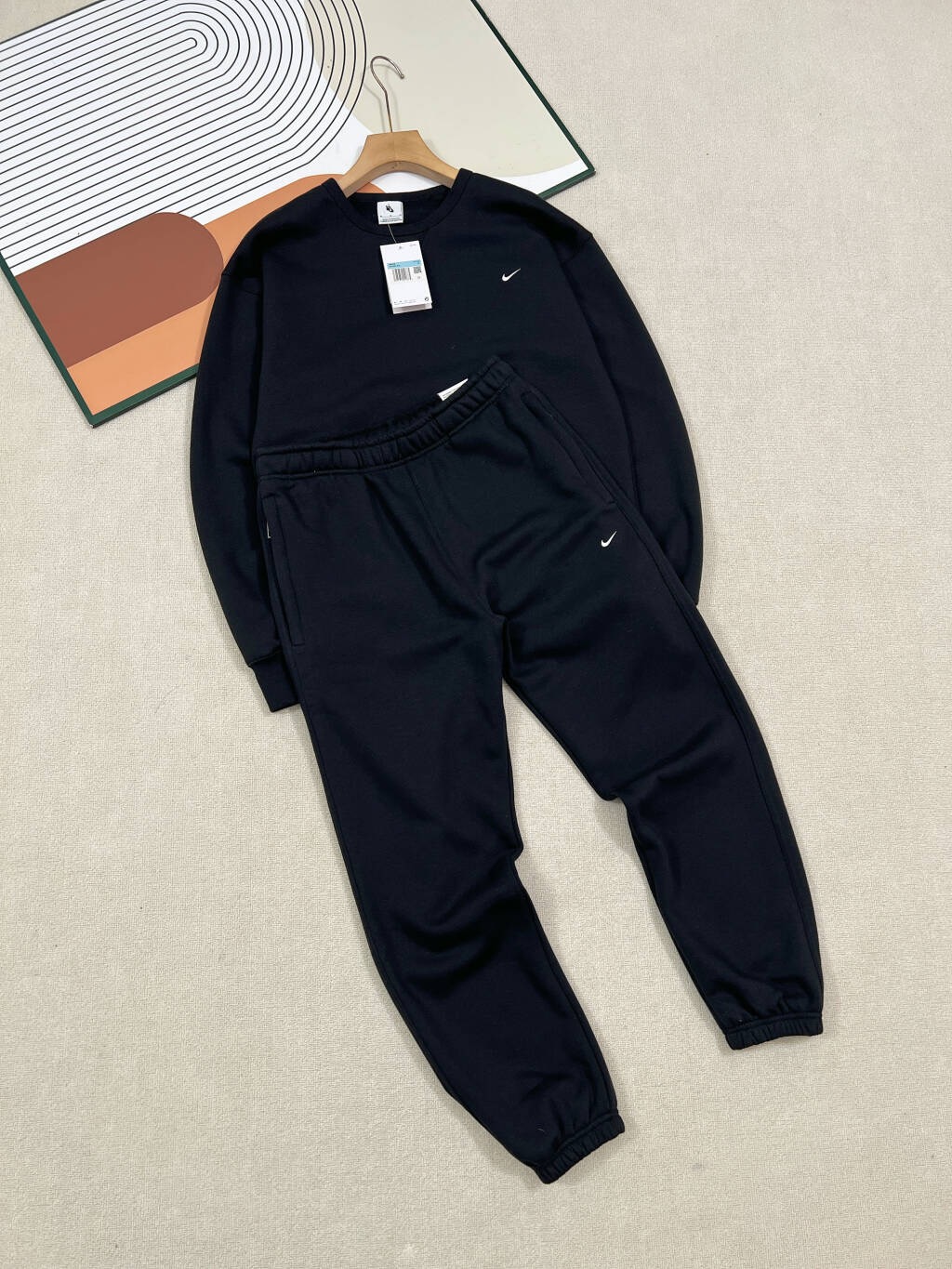 Nike Solo Swoosh Black Crewneck Sweatshirt & Jogger Pants Set