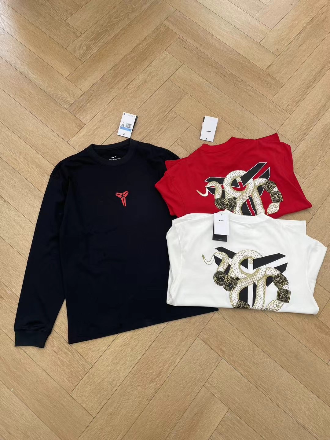 Nike Kobe Collection Mamba Logo Three-Color Crewneck Long-Sleeve T-Shirt - Image 4