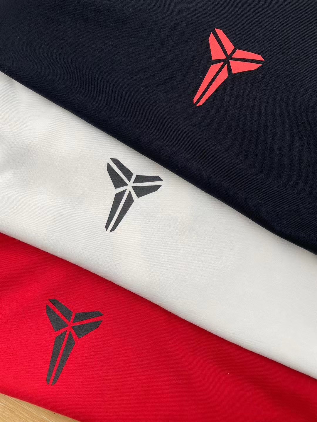 Nike Kobe Collection Mamba Logo Three-Color Crewneck Long-Sleeve T-Shirt - Image 6