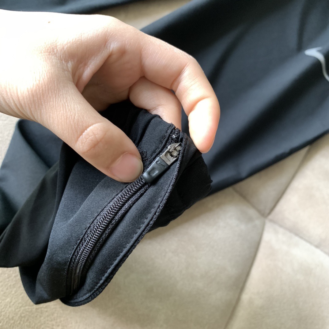 Nike Swoosh Quick-Dry Cuffed Sports Pants - Image 7