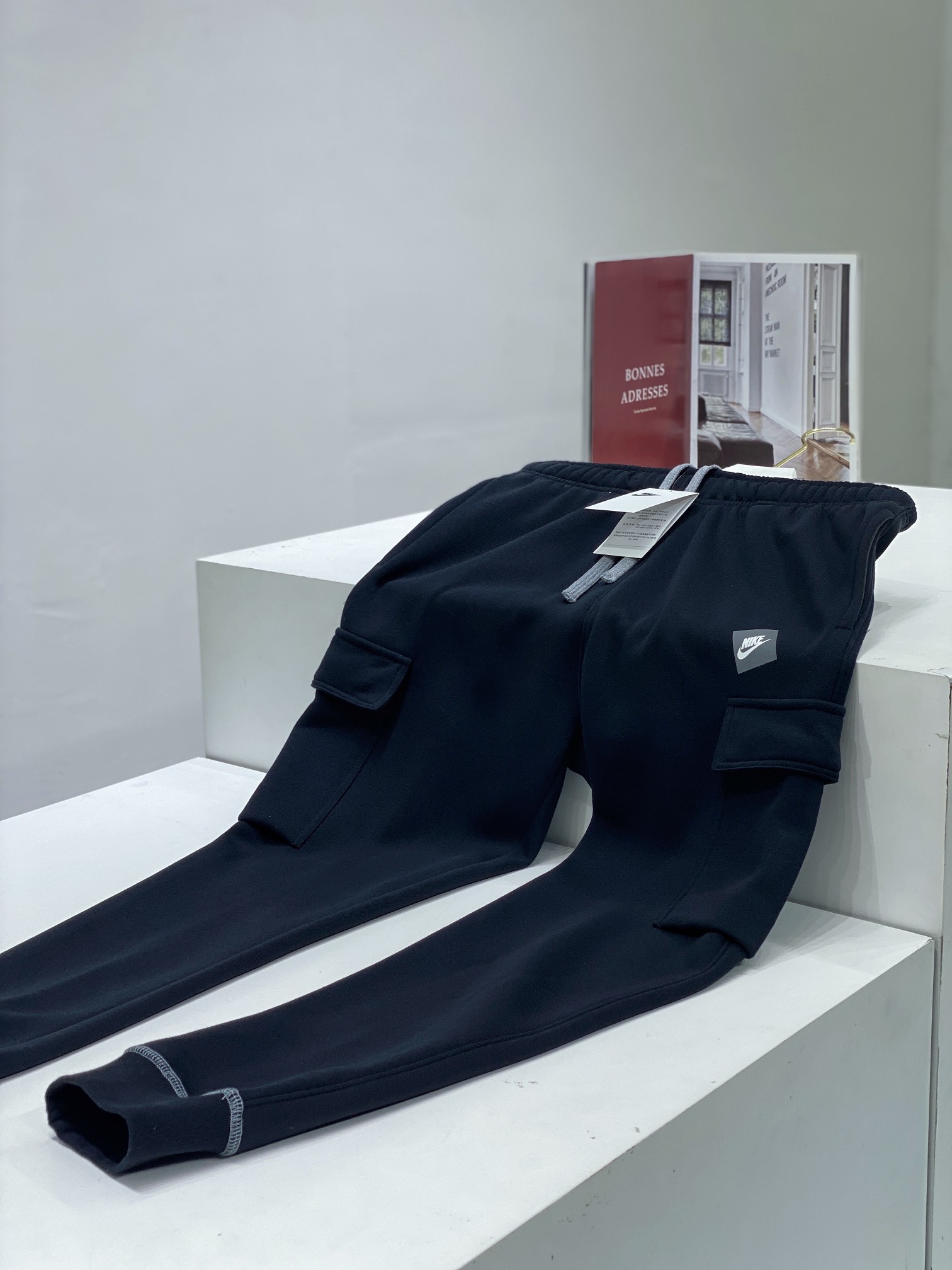 Nike Patchwork Cargo-Style Cuffed Sweatpants (Gray/Navy Two-Tone) - Image 6