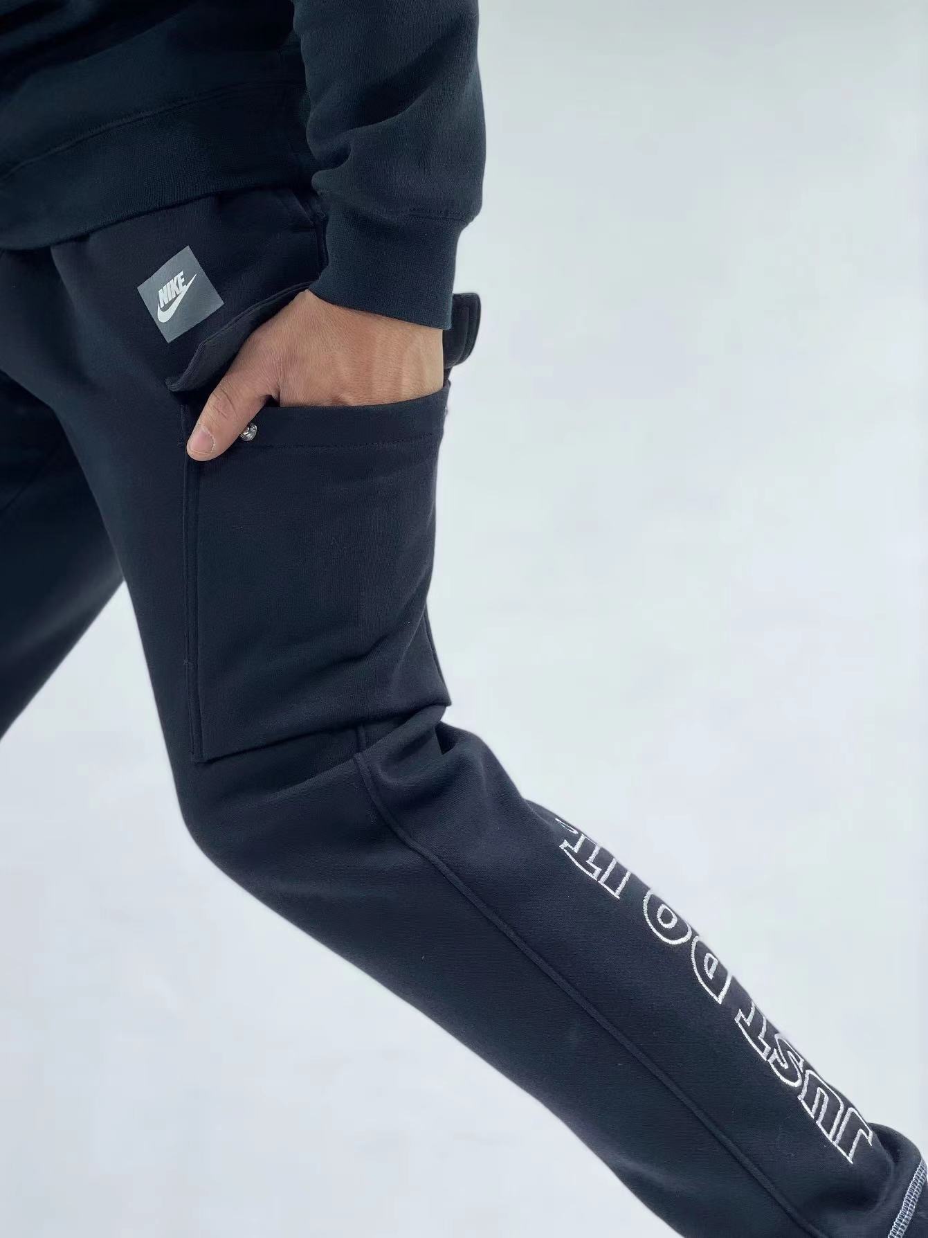 Nike Patchwork Cargo-Style Cuffed Sweatpants (Gray/Navy Two-Tone) - Image 7