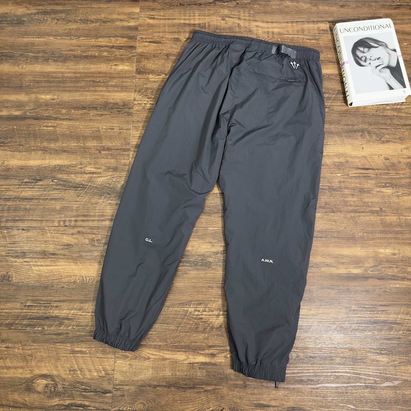 Nike NOCTA Co-Branded Dark Gray Woven Quick-Dry Cuffed Sports Pants - Image 3